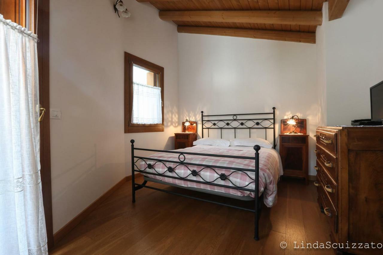 Il Capriolo Felice - Agriturismo Bed & Breakfast Lastebasse ภายนอก รูปภาพ